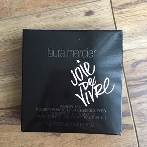 Laura mercier  Windflush